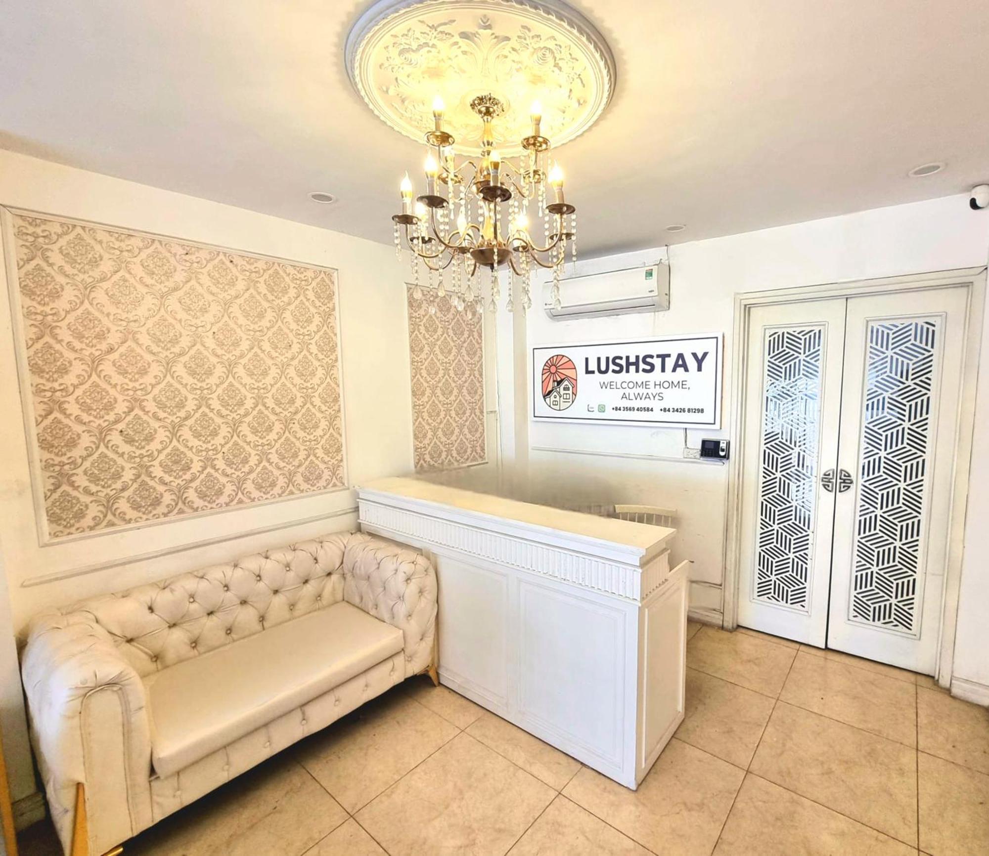 Lushstay - Station Apartment